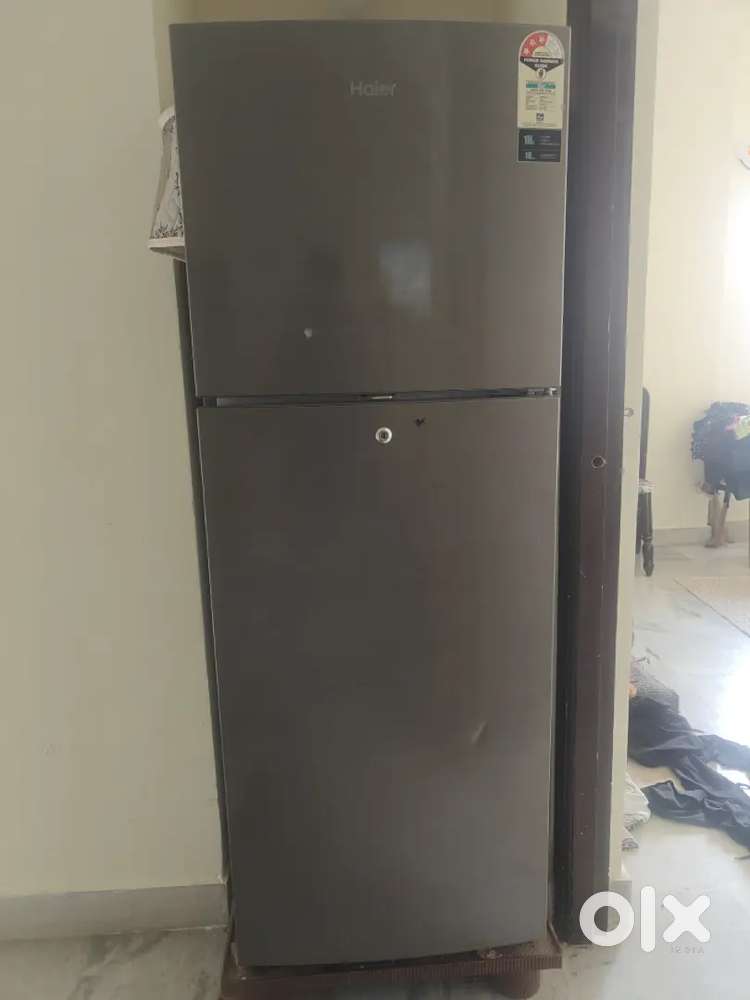 Haier double door refrigerator (246L)