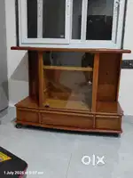 Good condition TV trolly cum crockery Unit
