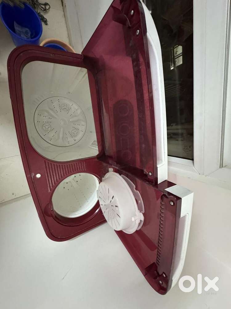 Semiautomatic washing machine