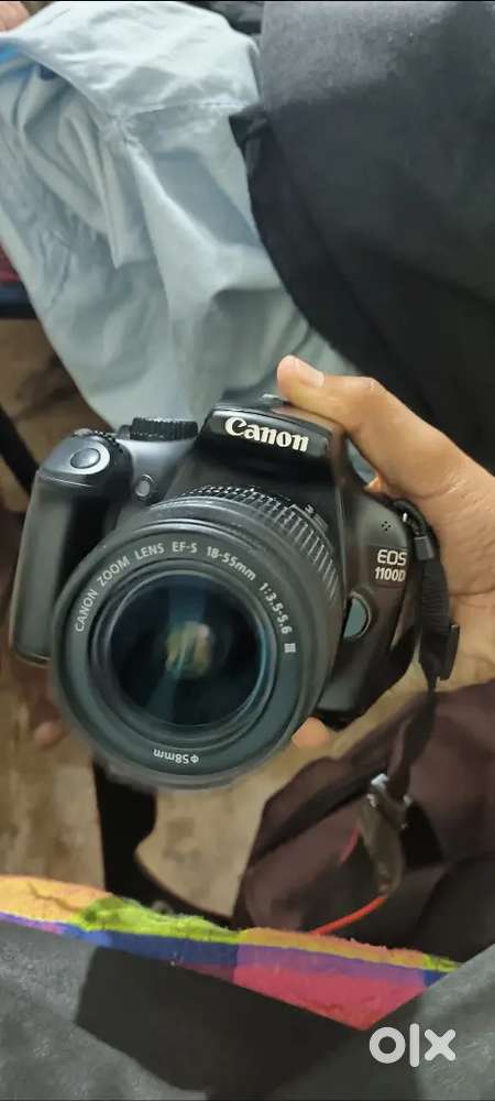 Canon camera 1100D