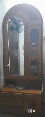 Dressing table