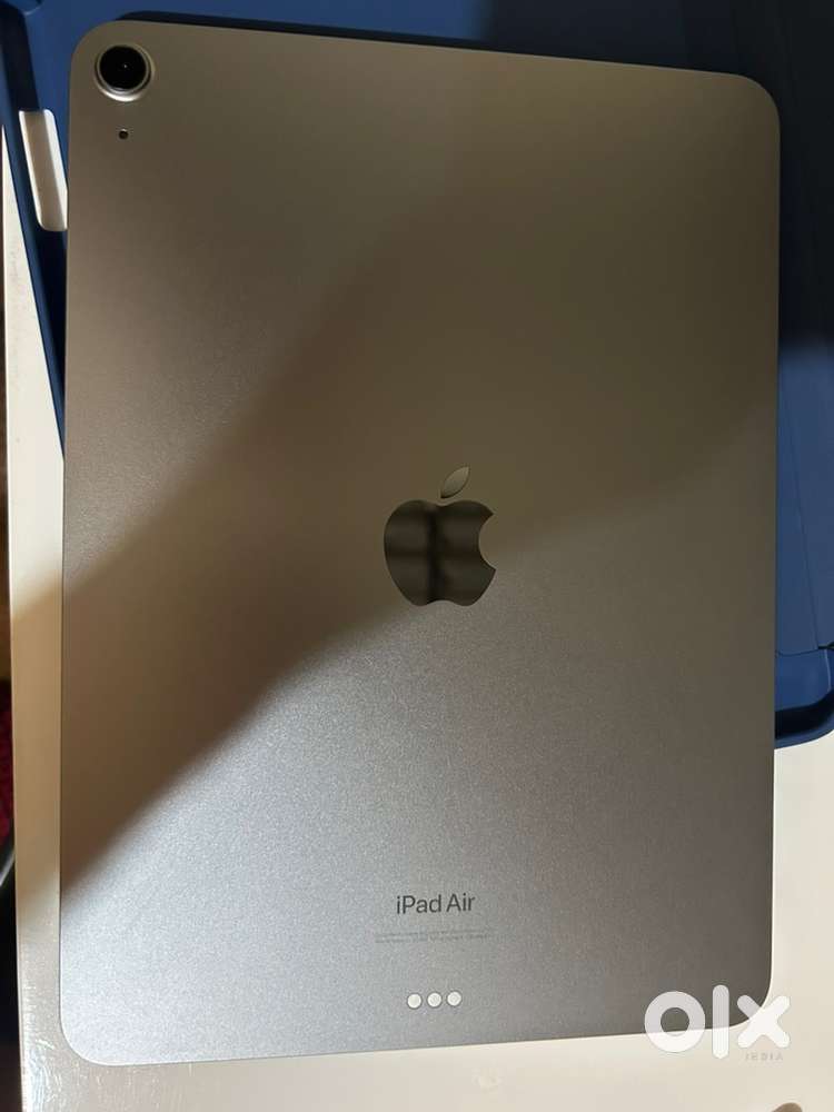 Ipad airM2 11’ with 11 months warranty from apple and apple pencil pro