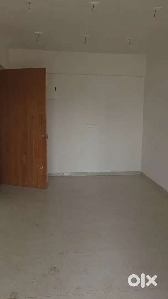 New luxurious 3 BHK near Parimal Garden