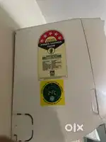2 Spilt AC- Carrier 1.5 Ton 5 Star 1.5 & 3 year old convettible AC