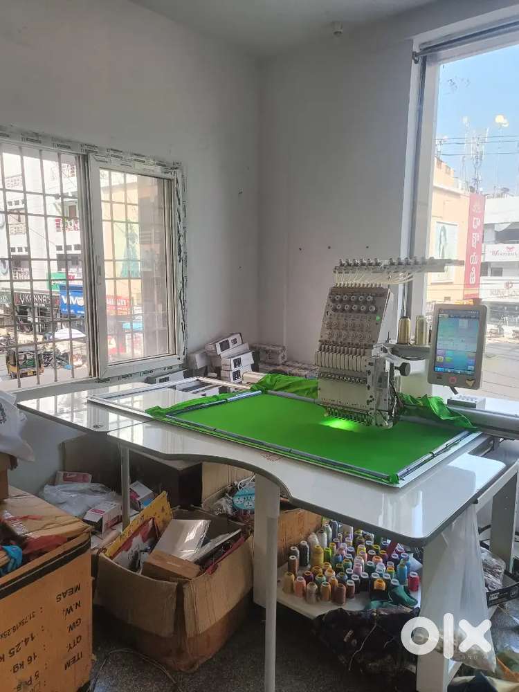 CO2 laser machine and emraidmichne