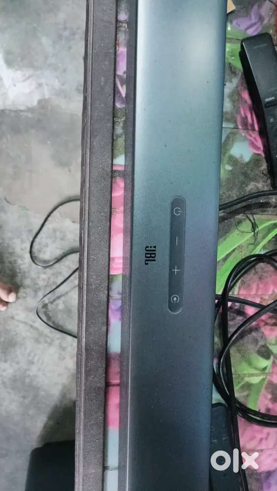 Jbl sound bar 300 w with woofer