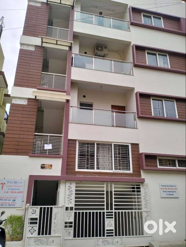 Spacious 3BHK Semi-Furnished Builder Floor for Lease in Vijayanagar