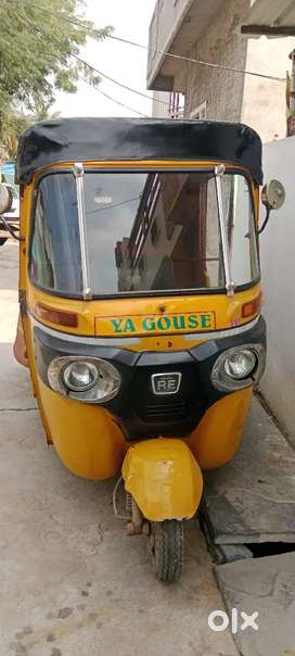 Bajaj re diesel compect