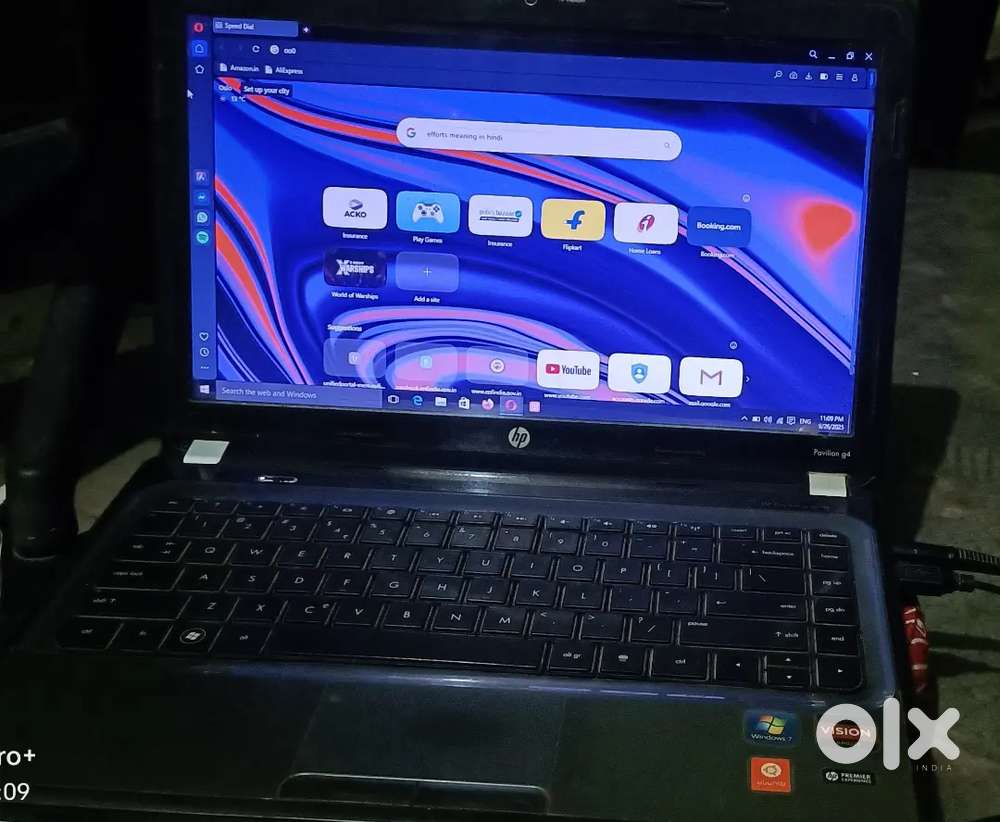 HP Lapto pavillion, with original charger ,all real