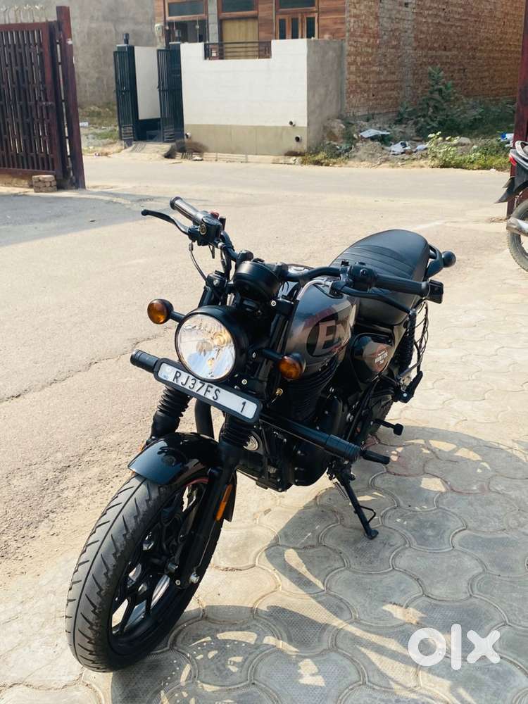 Hunter 350 With VIP Number 0001