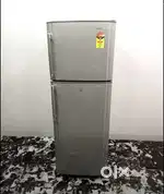 Samsung double door 280 ltrs inbuilt stabilizer