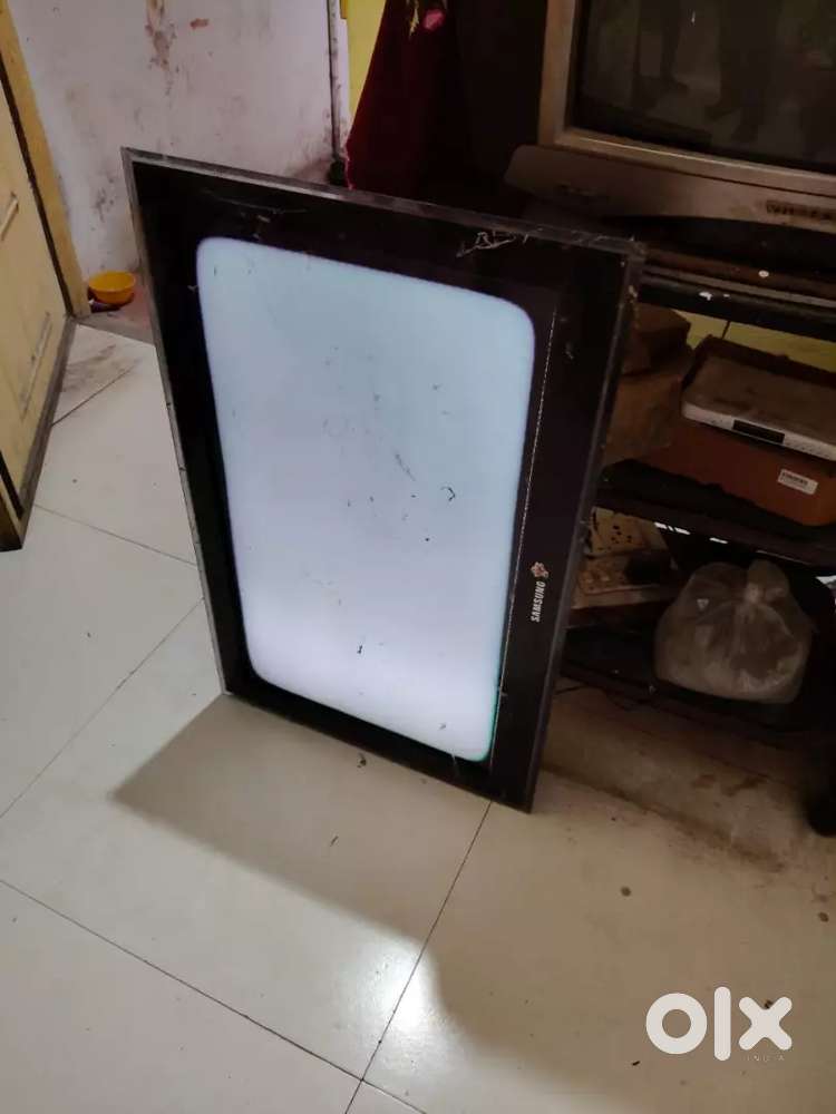 Samsung TV 32 inches tv full HD LCD type