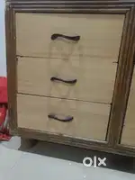 Cabinet cream and brown
