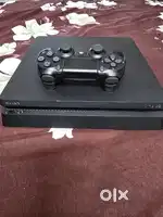 PS4-1TB new condition 1 year old 1st hand with gta5