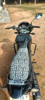Single hand used vehicle