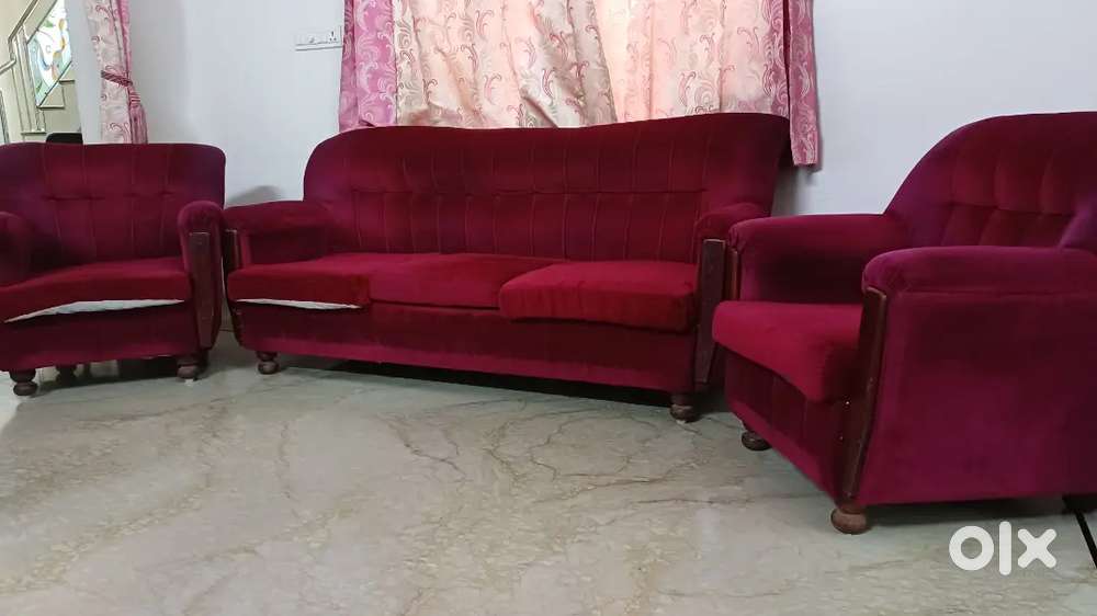 I am selling my sofa
