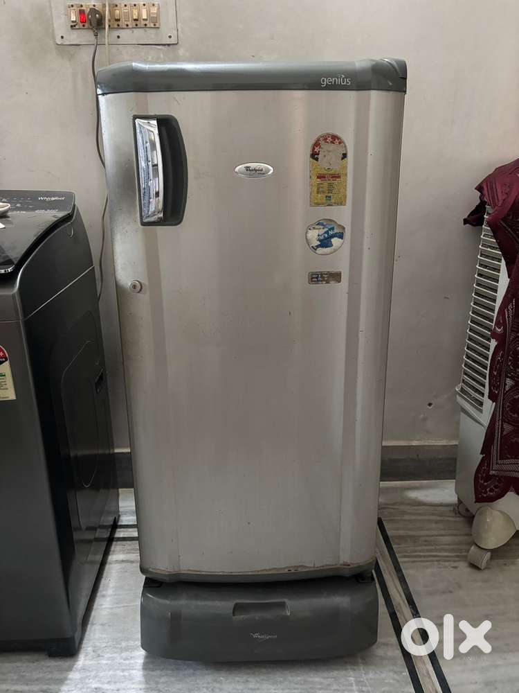 Excellant Condition Whirlpool Refrigerator 180L
