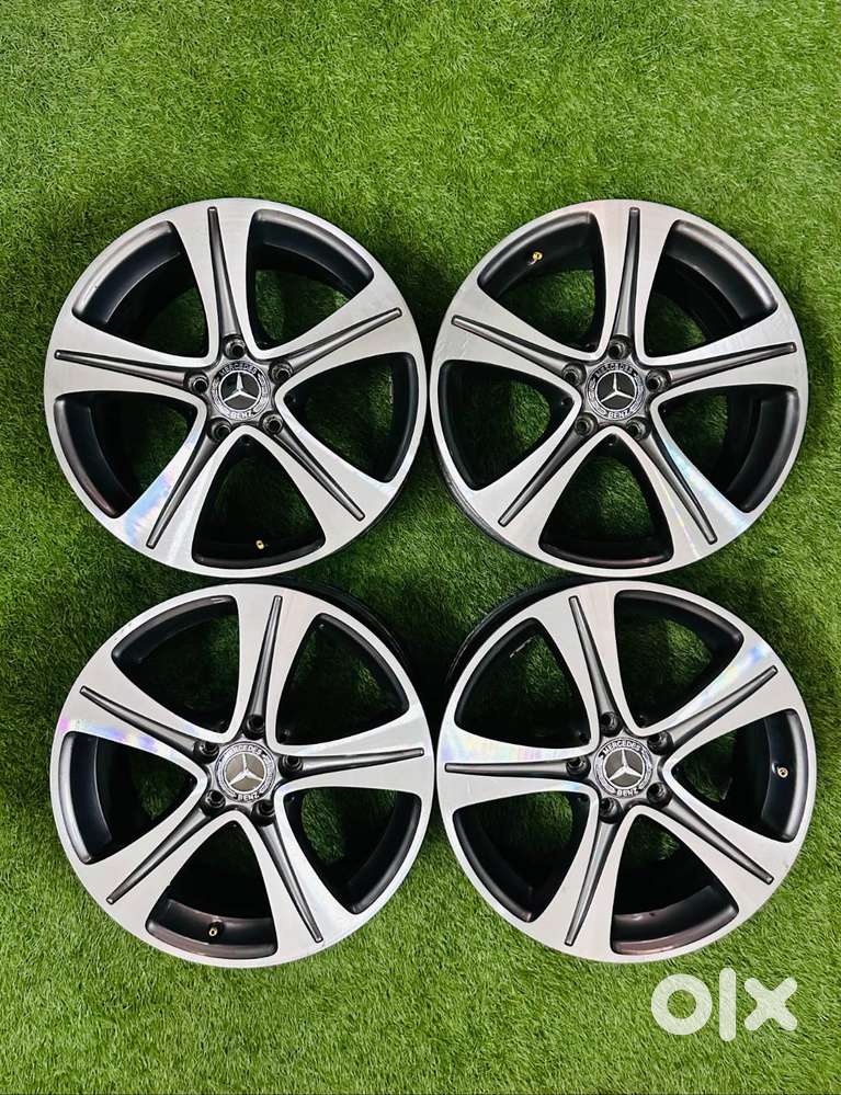 MERCEDES 112 PCD ALLOY WHEELS 17 INCHES (GOOD CONDITION)