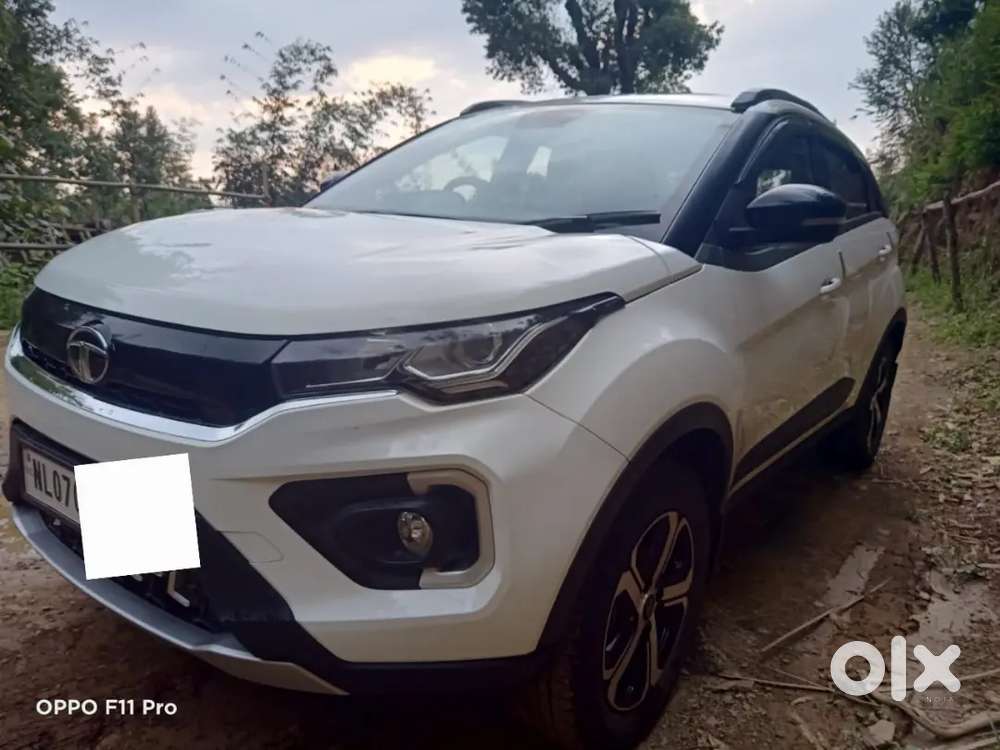 Nexon top model with sunroof Tip top condition