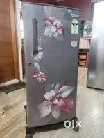Refrigerator with stand , 190L