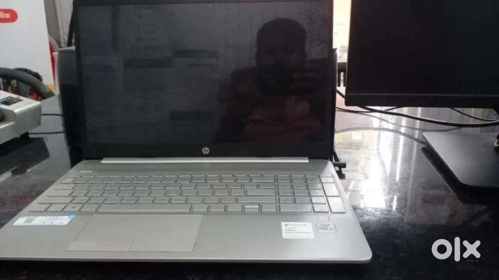 Hp laptop selling