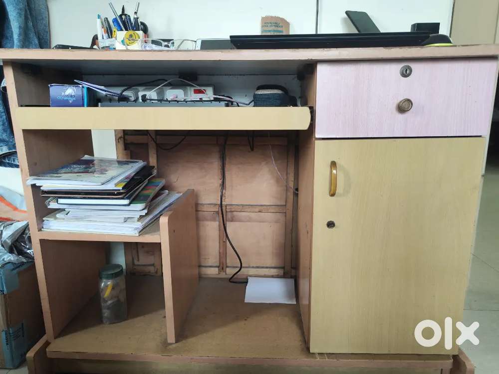 Computer Table for Sale – Good Condition