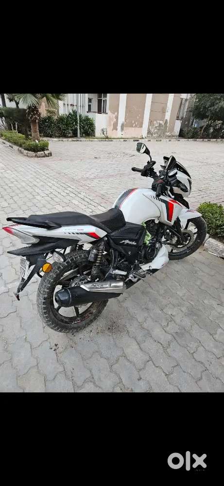 TVS APACHE RTR 160