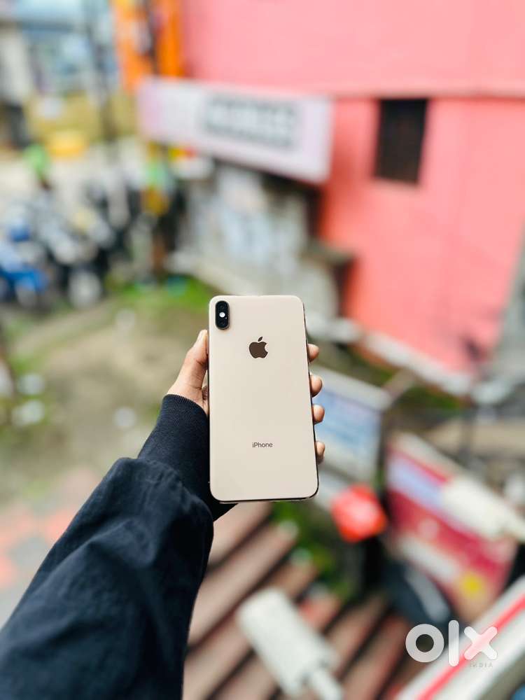iphone Xs max 64 GB 87% Bh Brand new condition Full box ( Gold )