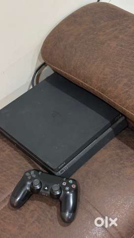 Playstation 4 slim (PS4) 500gb