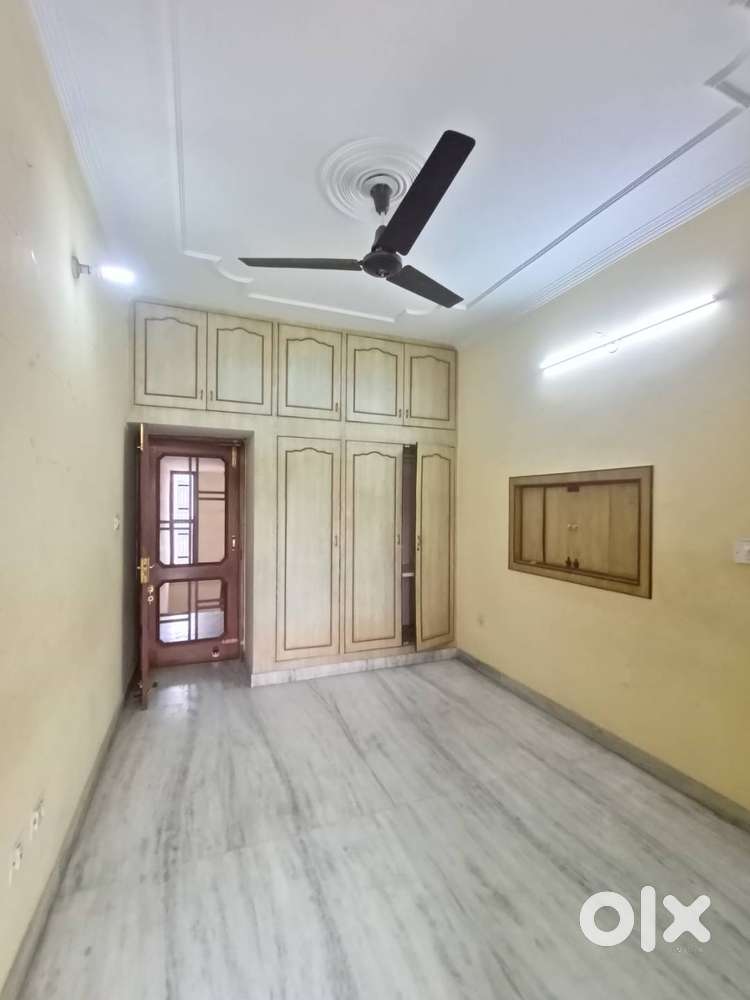 1 BHK First Floor Sector-4