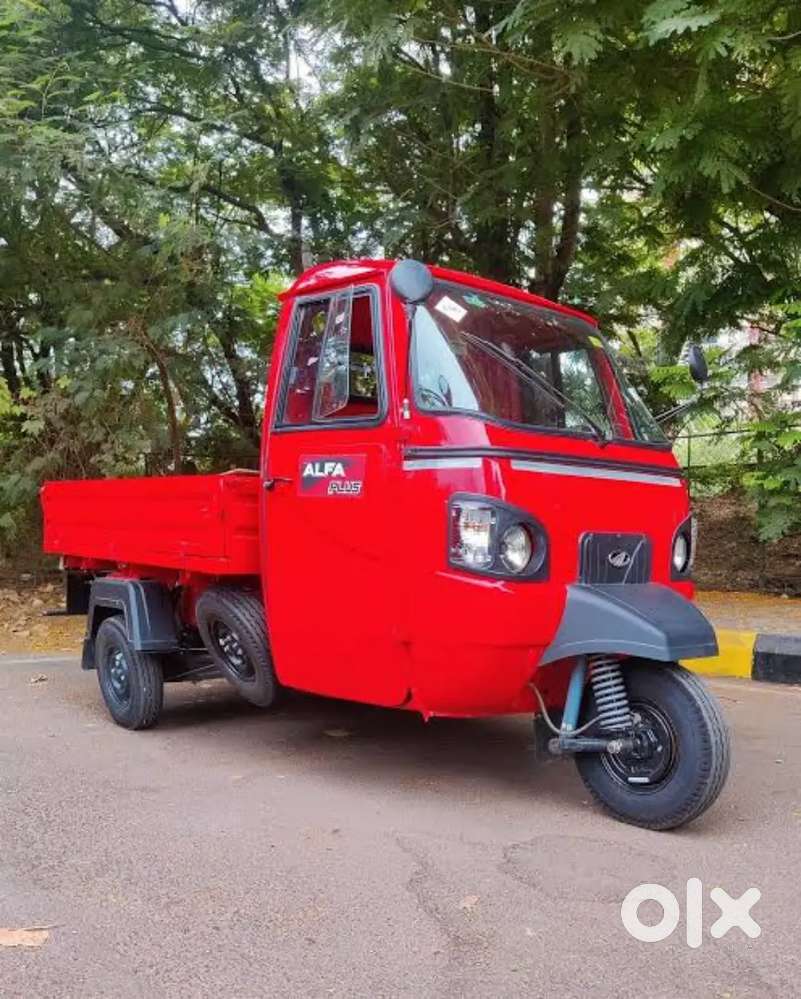 Mahindra ढाला गाड़ी को चलाने वाला चाहिए 400 रोज पर 11 से 8 बजे तक