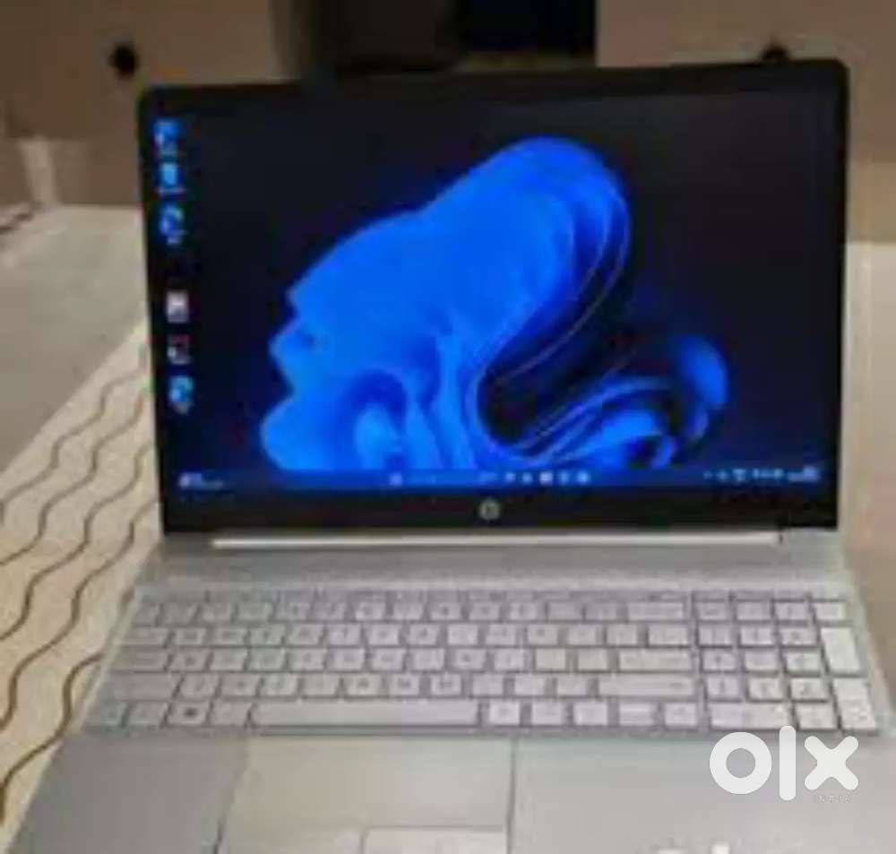 Intel core i3 processor and 8 gb with led screen 15 inch