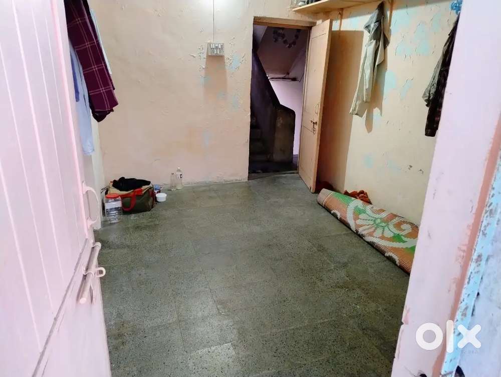 1 RK for rent near Navsarjan Bank GIDC