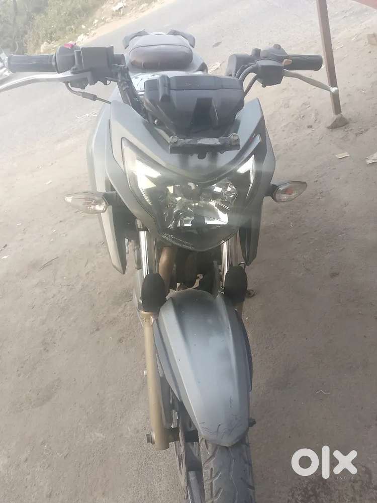 TVS APACHE RTR 200 4v