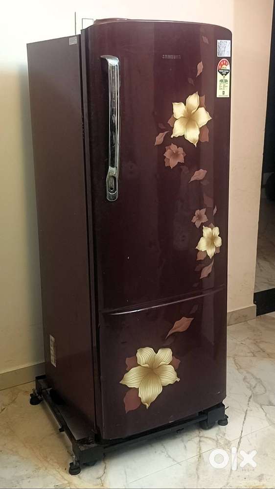 Samsung 230L Single Door Fridge + Stand  Excellent Condition!