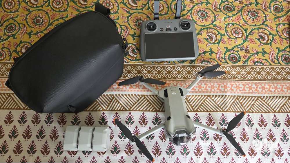 DJI Mini 4 Pro Fly More Combo