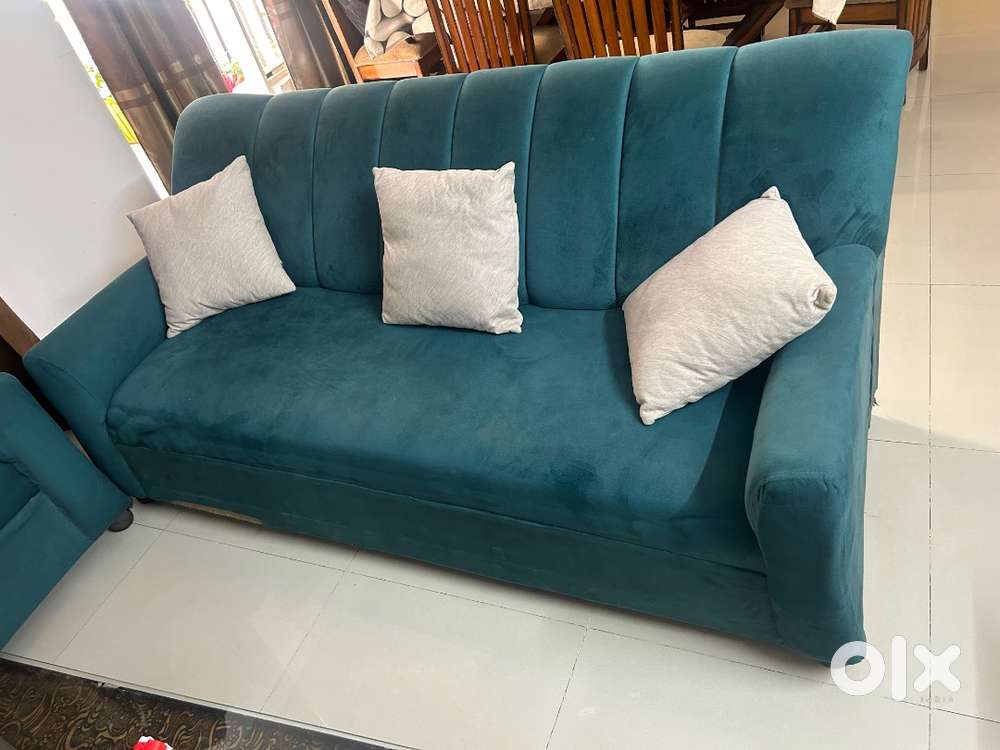 Sell 7 seater Sofa with Center table