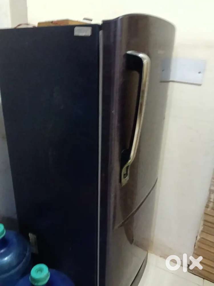 Single door freez selling 2020 model compressor not working