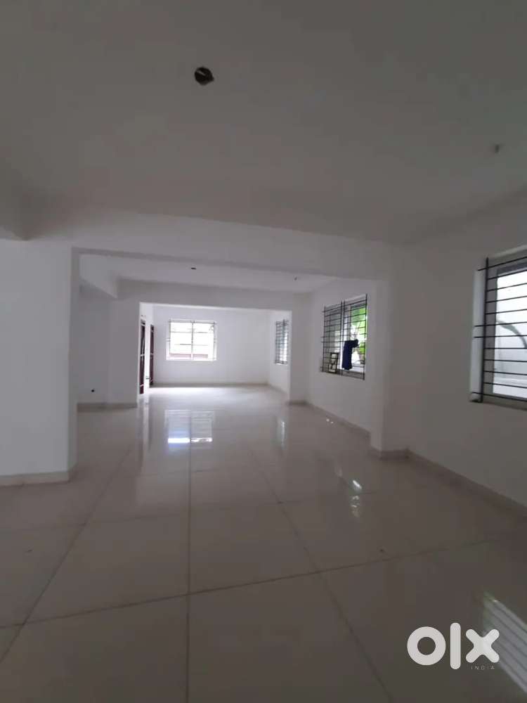 Independent building available at Kathrikadavu Road 5250 sqft