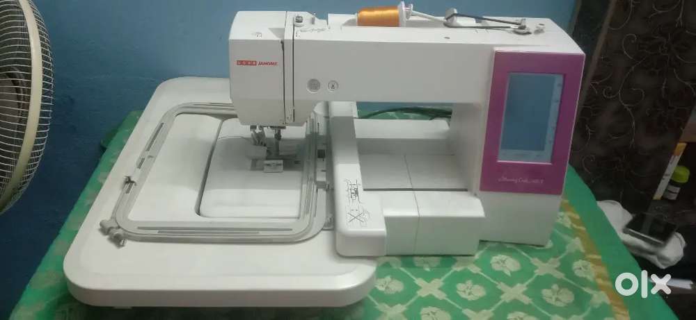Computer embroidery machine
