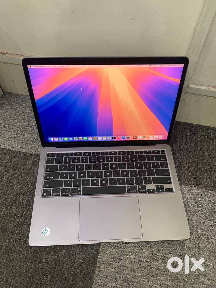 Apple MacBook Pro  2020  i7  16GB  512GB  13inch  Space grey