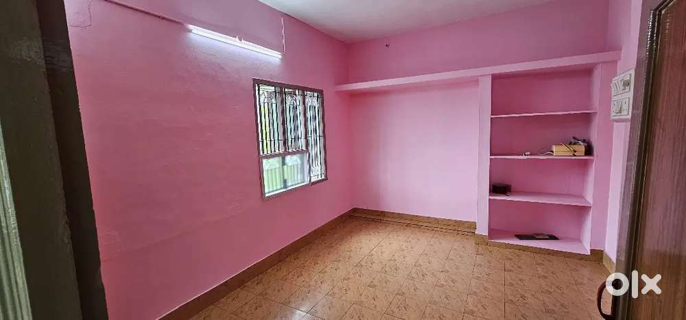 4bhk property available for  family,office or bachelor near byepass