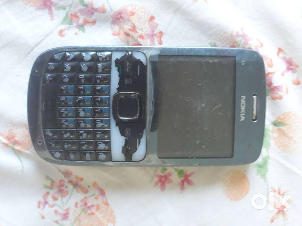 Nokia C3 keypad mobile