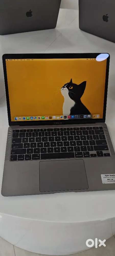 Macbook core i3