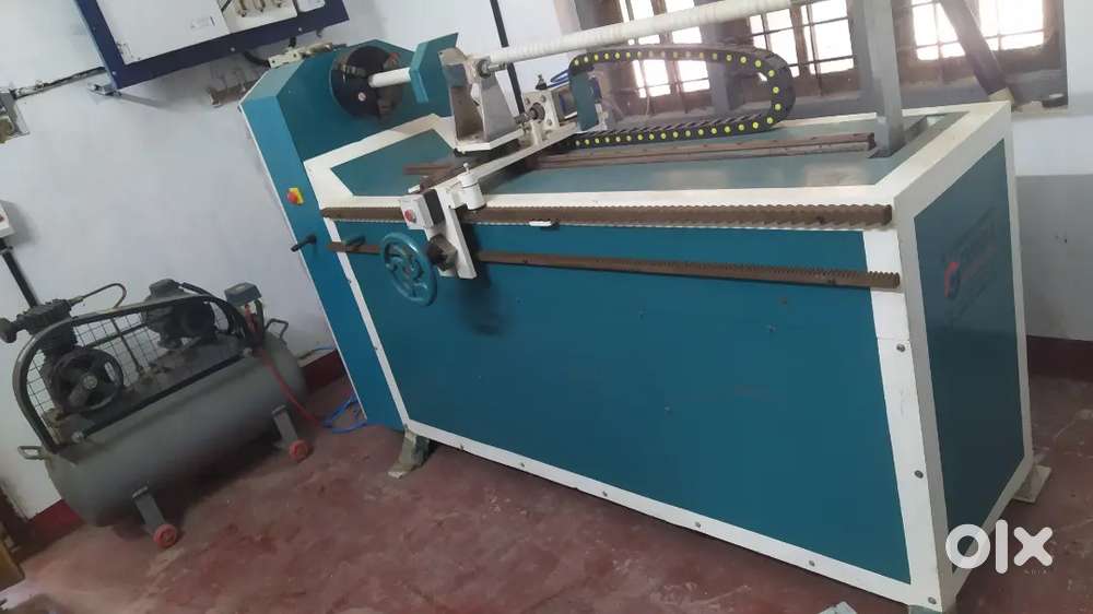 Insulation tape cutting machine