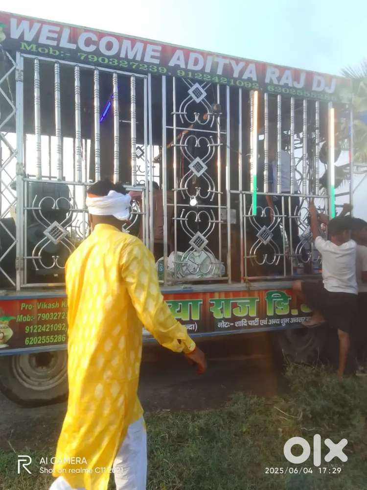 Dj Sateel trolley