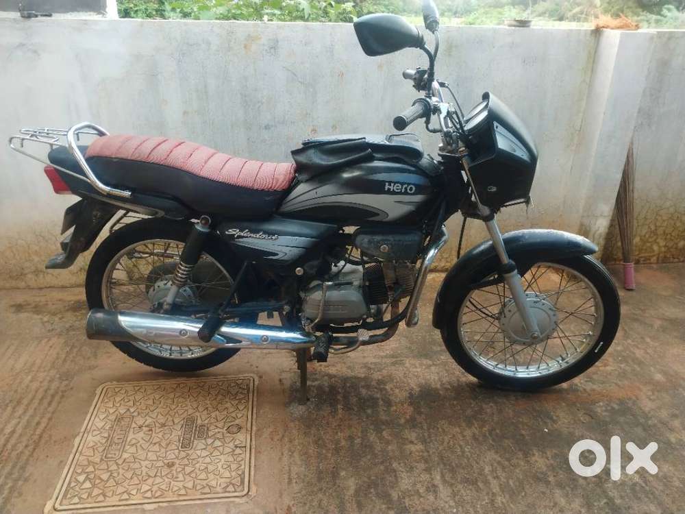 Hero splendor plus (location Pavoor Chathram)
