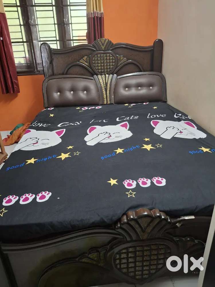 Bed and cot for sale