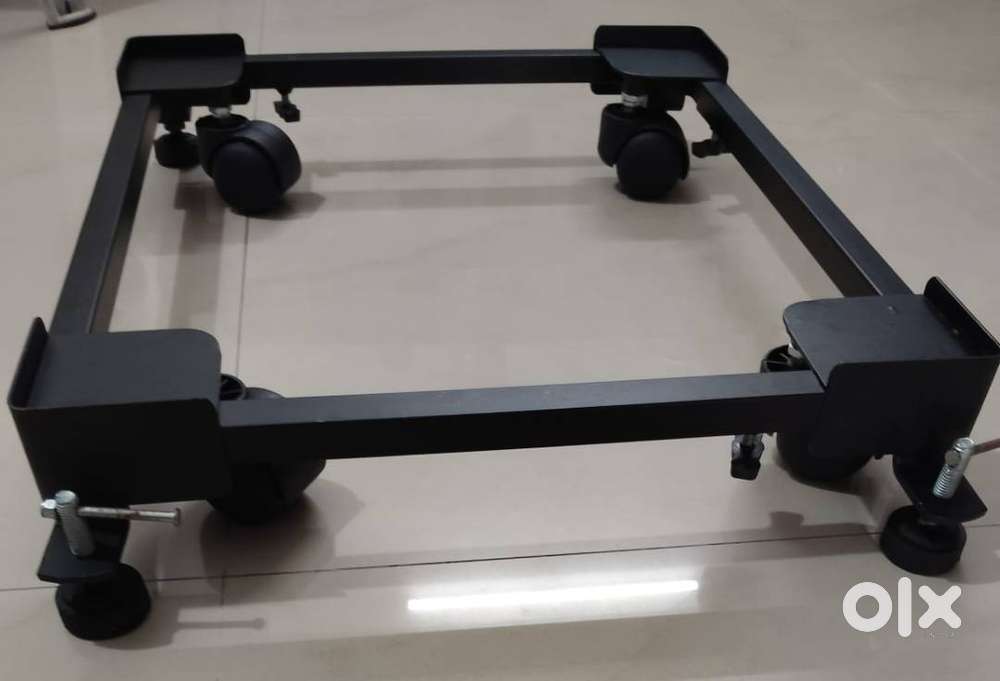 Lifelong Universal & Adjustable Metal Stand (5 KG to 12 KG)