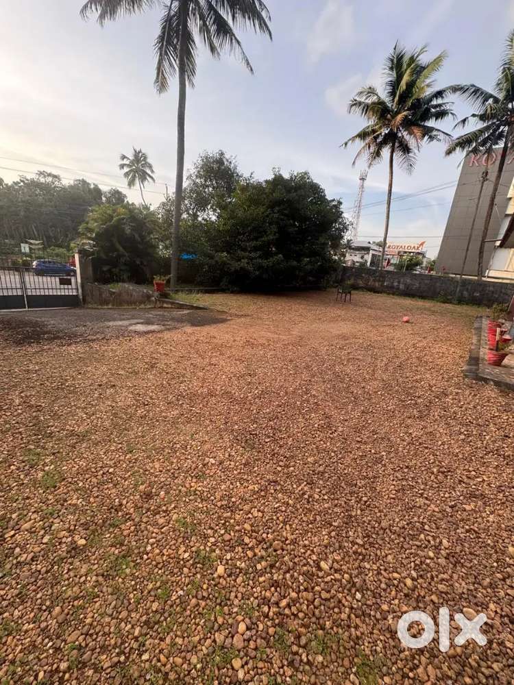 A Prime commercial land on MC Road at Caritas Jn., Kottayam